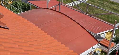 Plåtarbete vid takövergång utfört av Trygga Tak