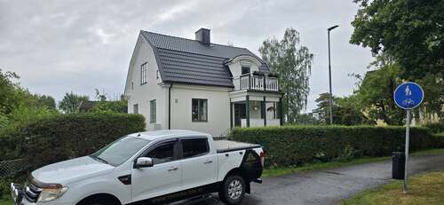 Trygga Tak på plats hos kund – erfaren takläggare i Linköping med fokus på trygghet och kvalitet