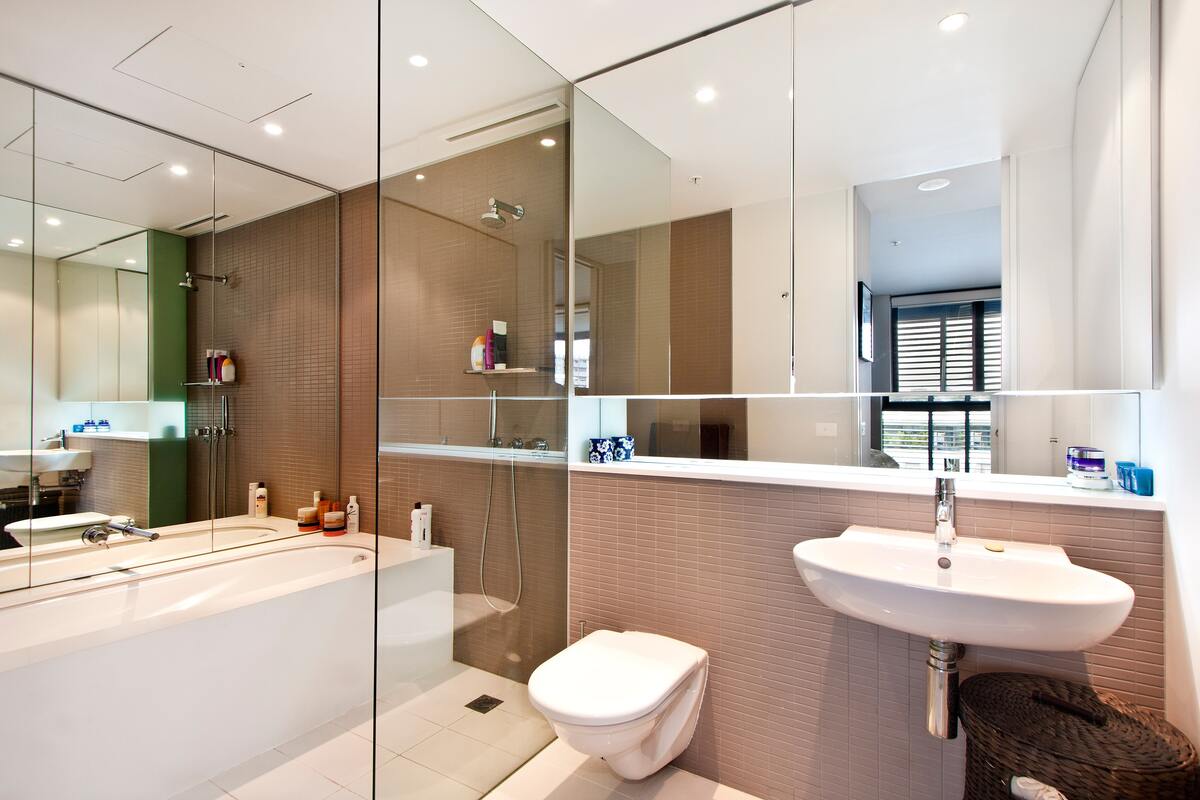 Företagsbild på Kungshäll Måleri & Bygg i Nävekvarn – Ett måleriföretag i Södermanlands län