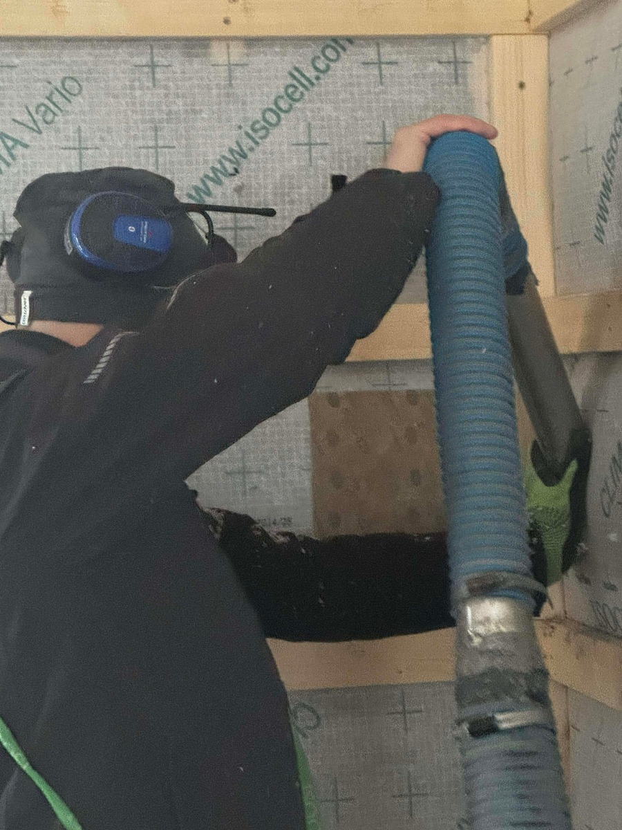 Lösullsisolering i Örebro för villa och fastighet - Effektiv och hållbar isolering