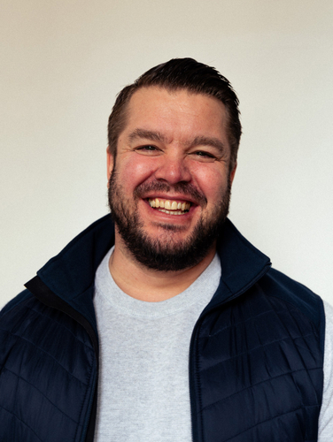 Niklas Görgensen jobbar på Smartproduktion och Alla Markarbeten