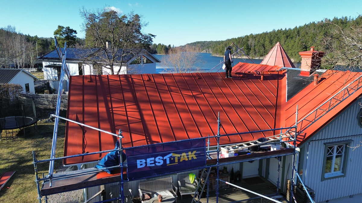 Takrenovering i Sollentuna - vad ingår och vad bör du tänka på?