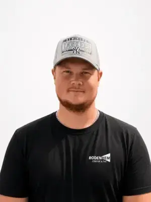 Simon, montör