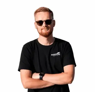Sebastian, säljare