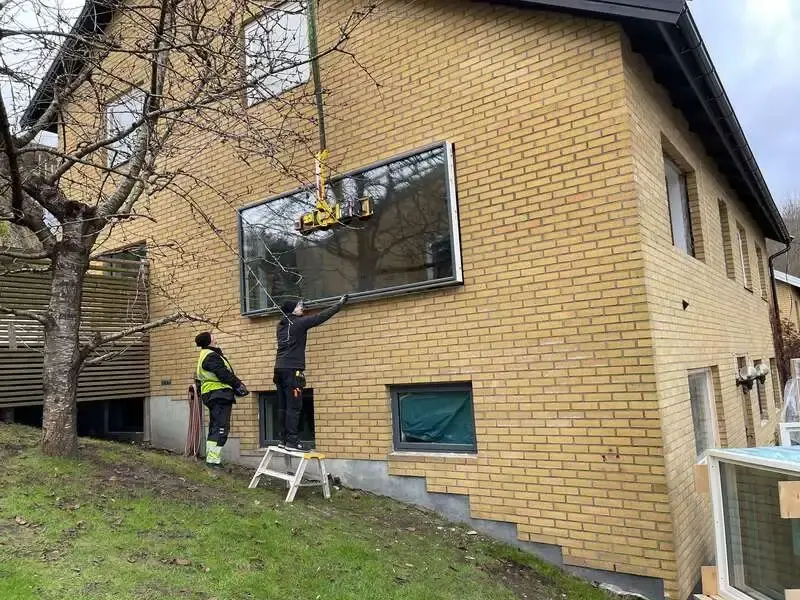 Fönsterbyte i Mölndal med inlyft av 312 kg-parti