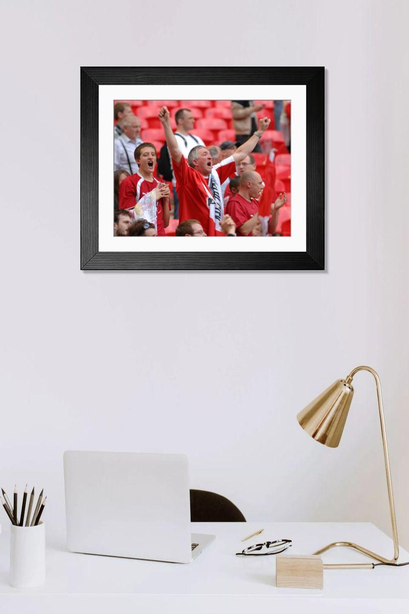 Shown hanging in a room: Modern 14"x12" (36x31cm)