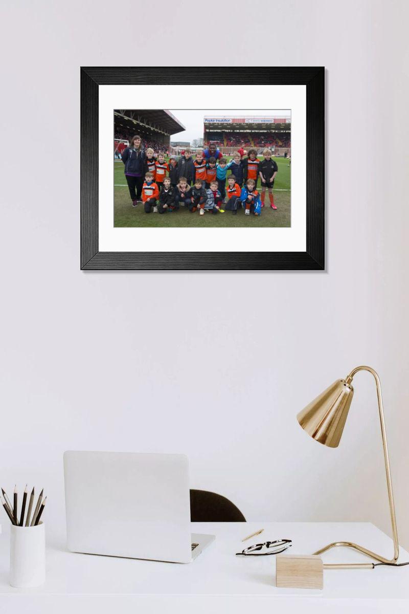 Shown hanging in a room: Modern 14"x12" (36x31cm)