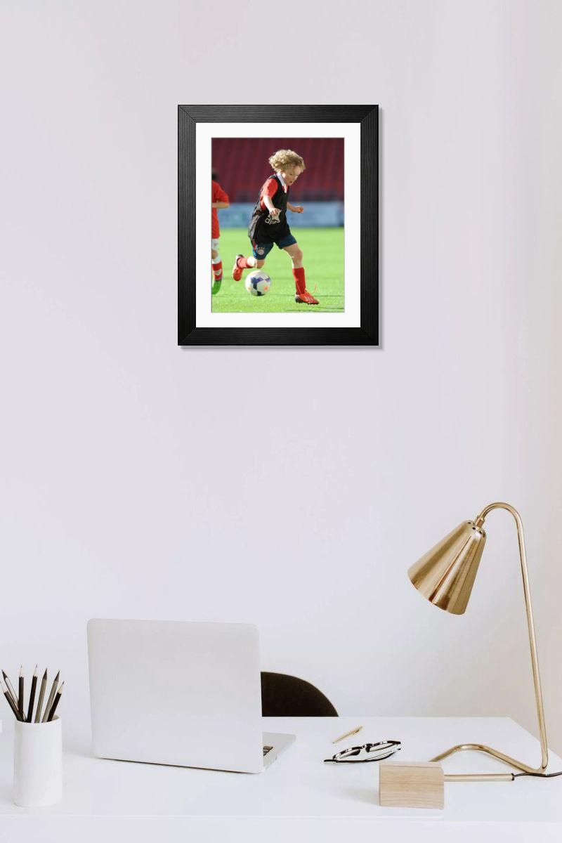 Shown hanging in a room: Modern 14"x12" (36x31cm)