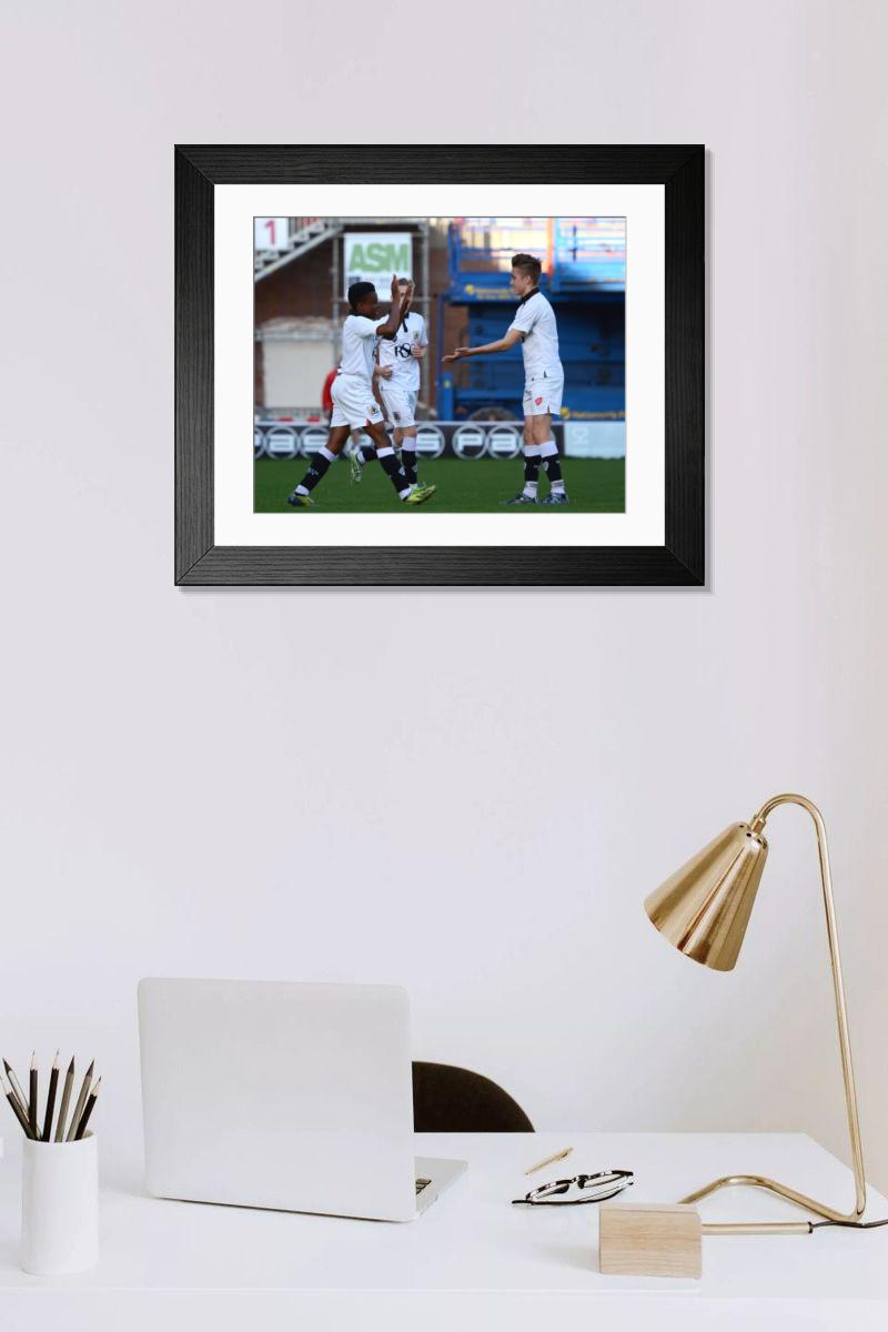 Shown hanging in a room: Modern 14"x12" (36x31cm)