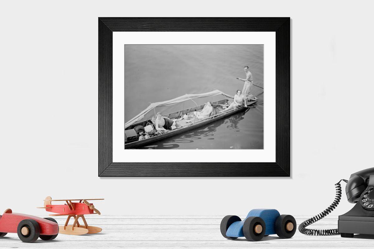 Shown hanging in a room: Modern 14"x12" (36x31cm)