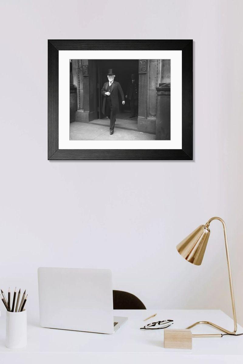 Shown hanging in a room: Modern 14"x12" (36x31cm)
