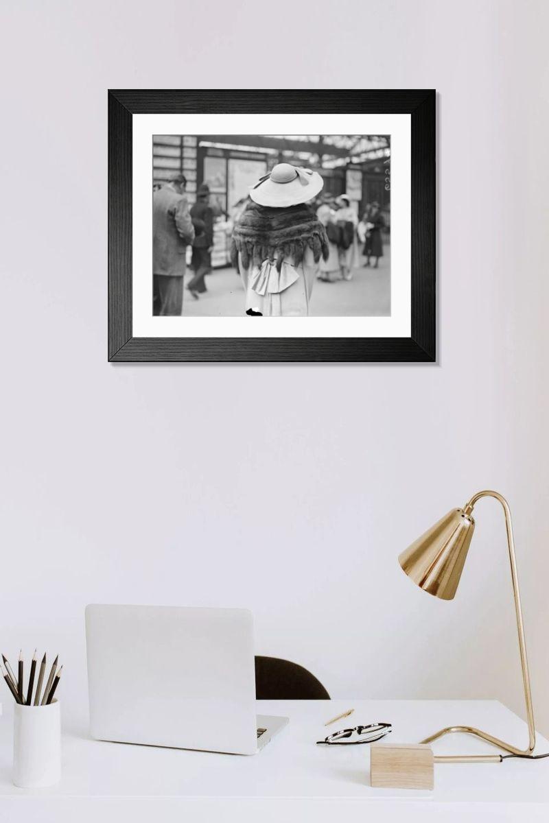 Shown hanging in a room: Modern 14"x12" (36x31cm)