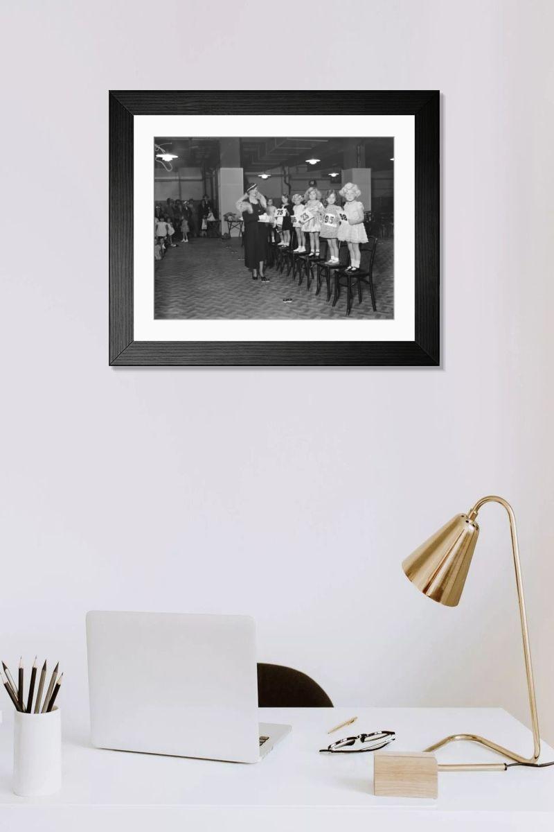 Shown hanging in a room: Modern 14"x12" (36x31cm)