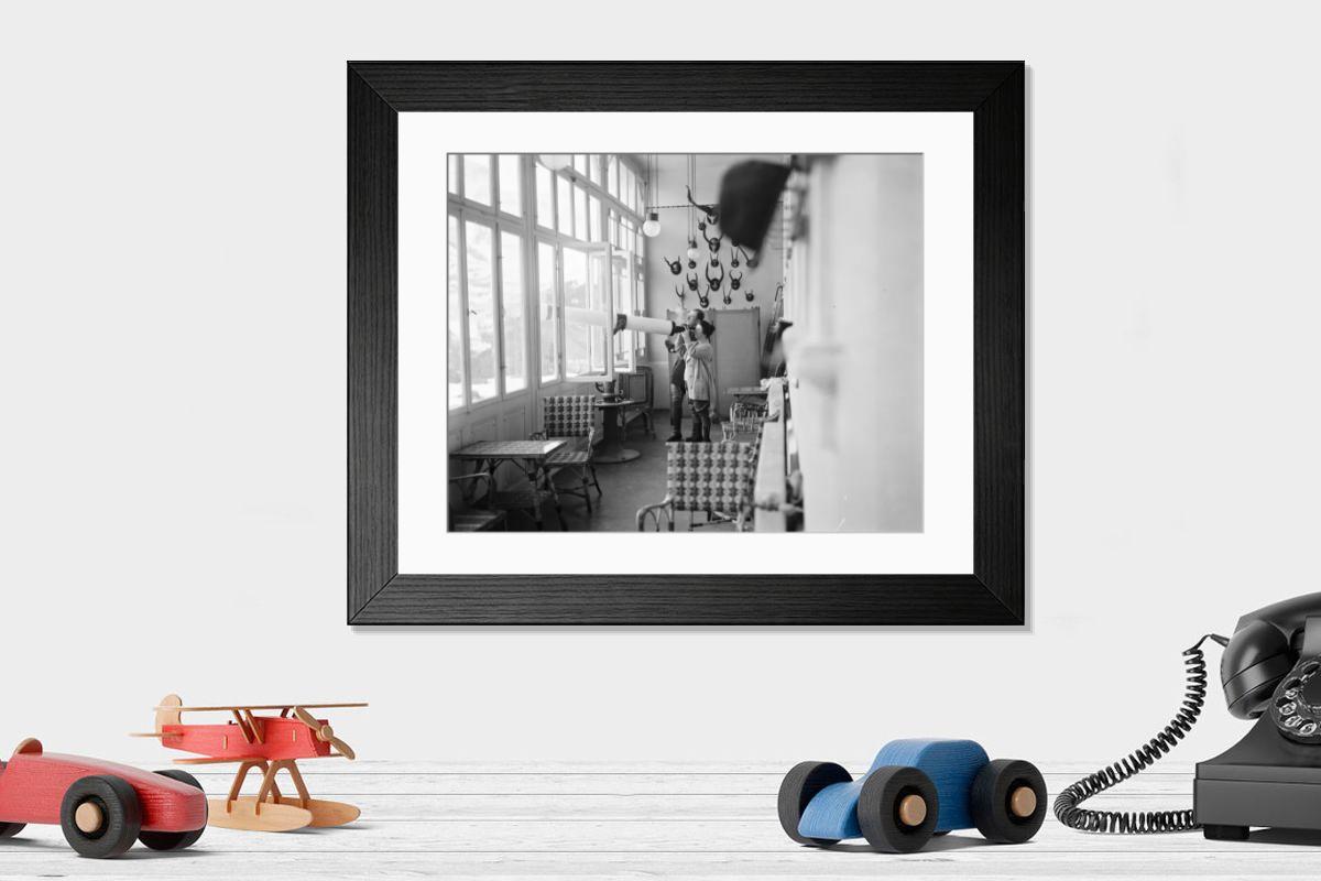 Shown hanging in a room: Modern 14"x12" (36x31cm)