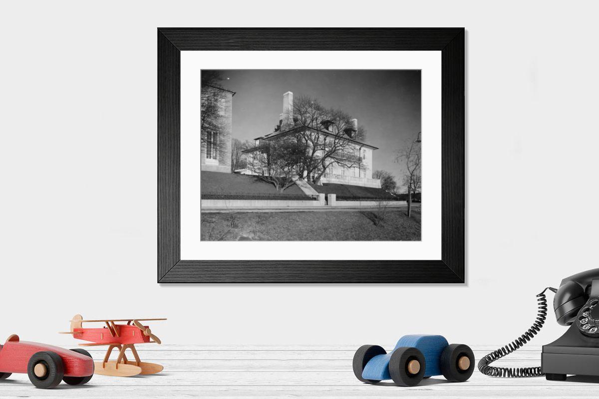 Shown hanging in a room: Modern 14"x12" (36x31cm)