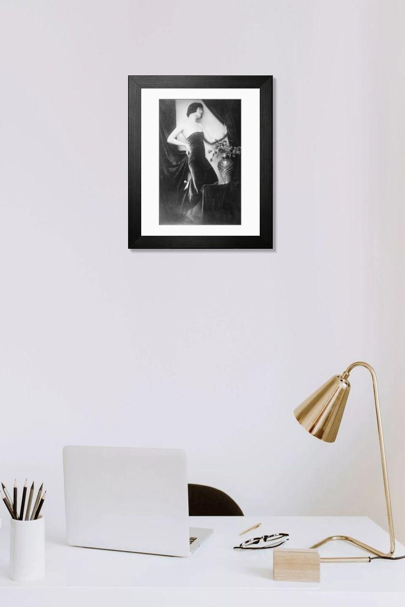 Shown hanging in a room: Modern 14"x12" (36x31cm)