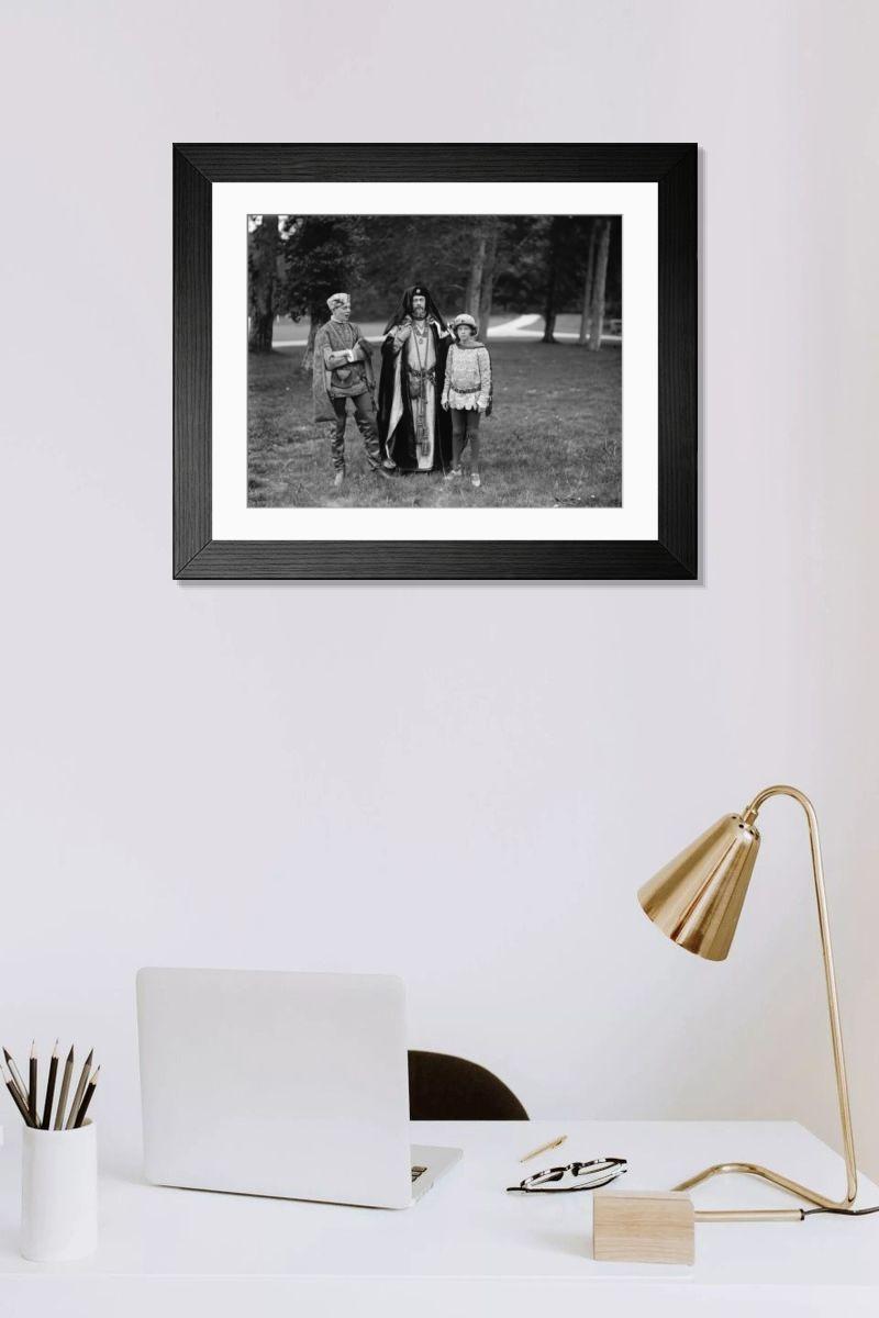 Shown hanging in a room: Modern 14"x12" (36x31cm)