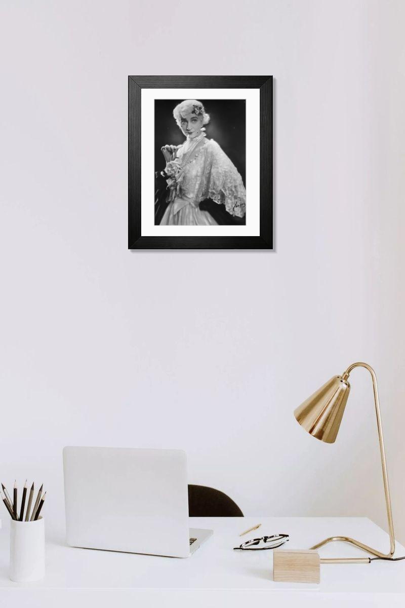 Shown hanging in a room: Modern 14"x12" (36x31cm)