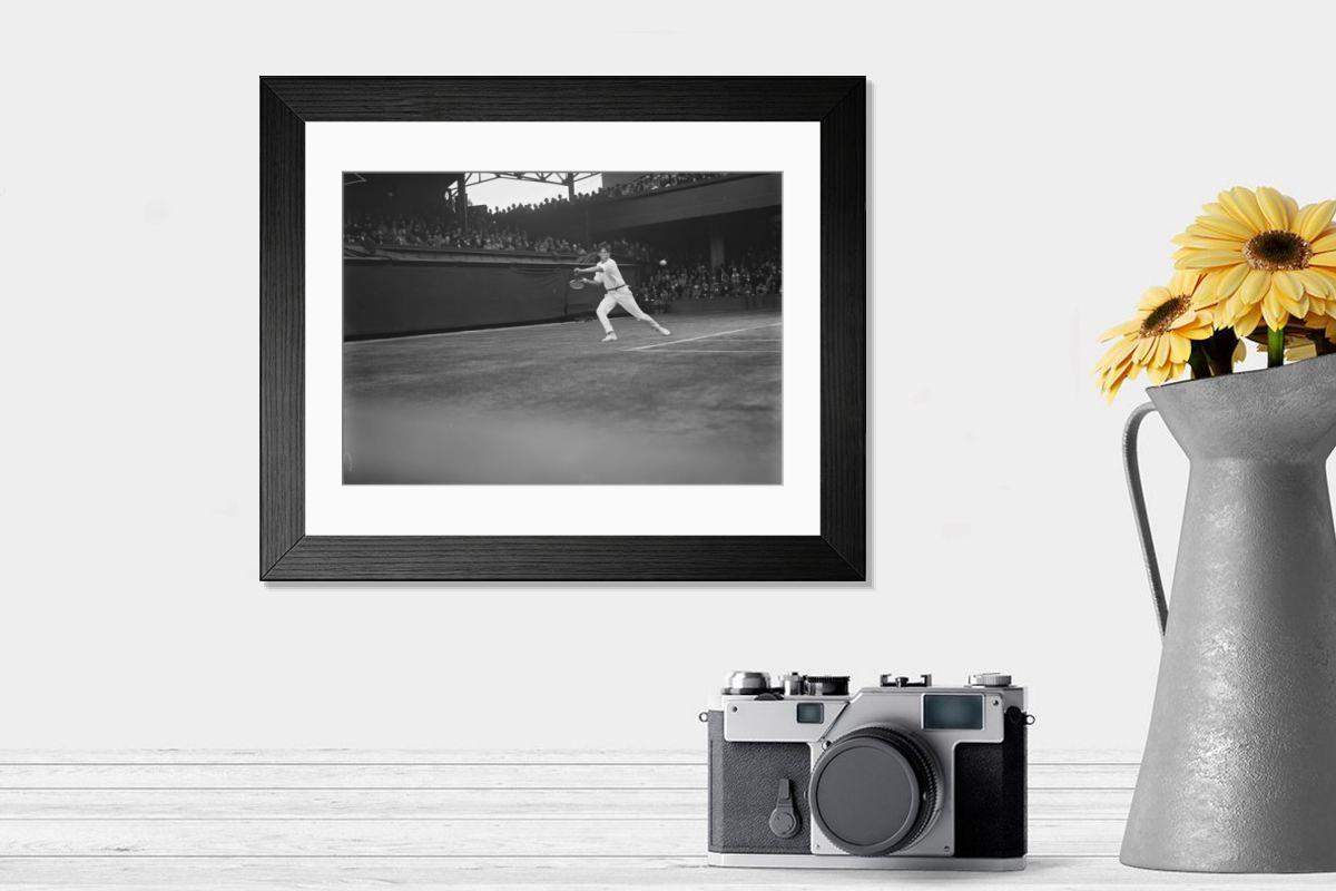 Shown hanging in a room: Modern 14"x12" (36x31cm)