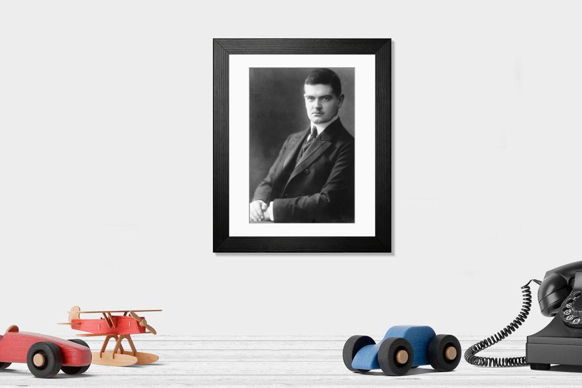 Shown hanging in a room: Modern 14"x12" (36x31cm)