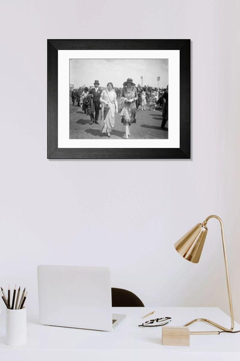 Shown hanging in a room: Modern 14"x12" (36x31cm)