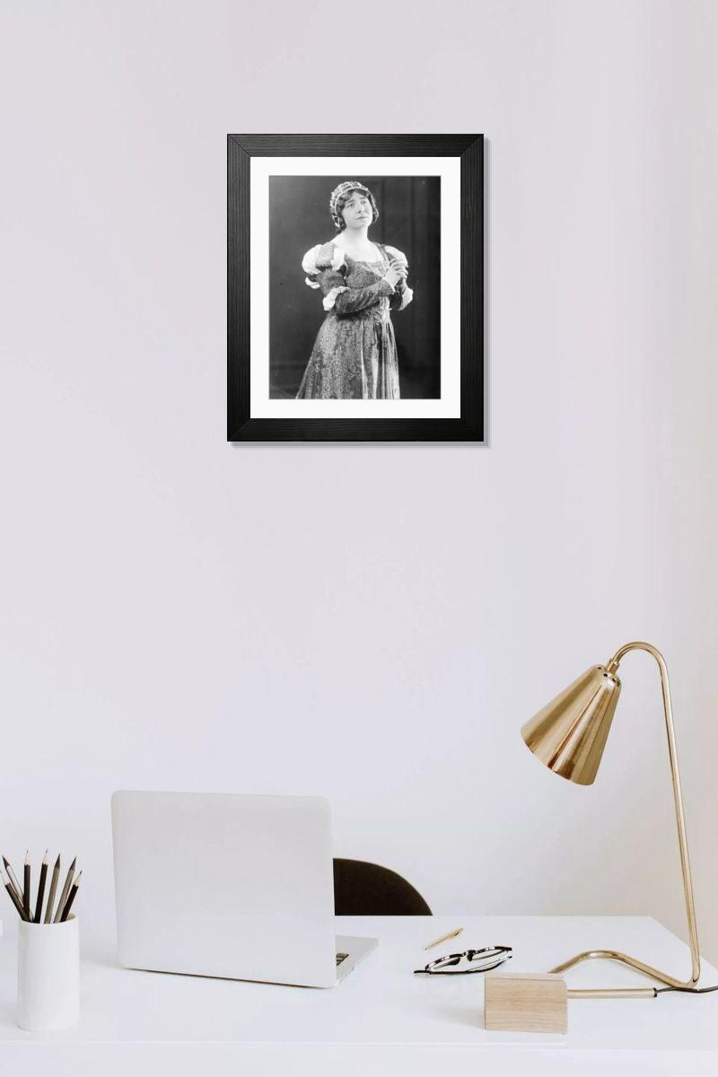 Shown hanging in a room: Modern 14"x12" (36x31cm)