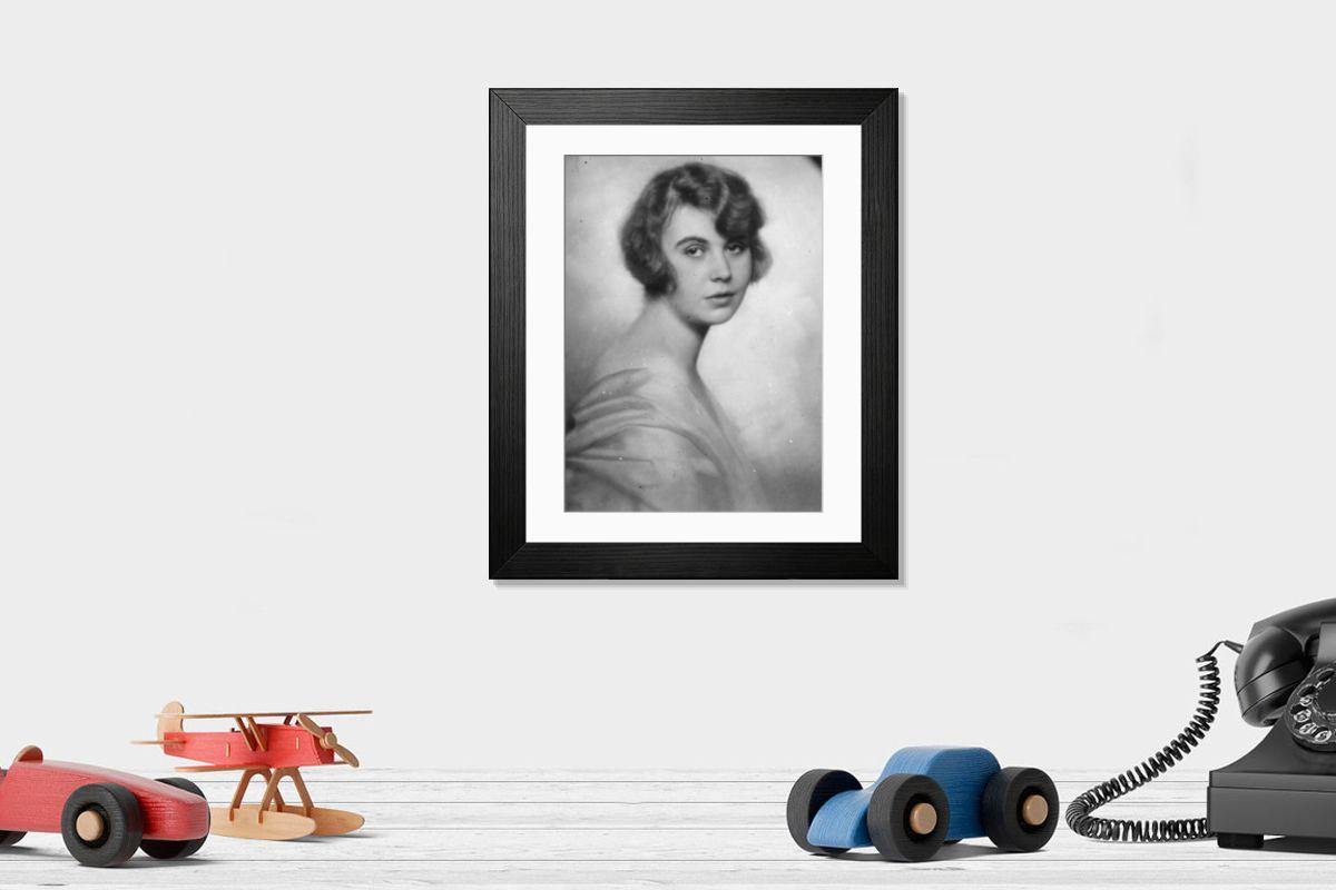 Shown hanging in a room: Modern 14"x12" (36x31cm)