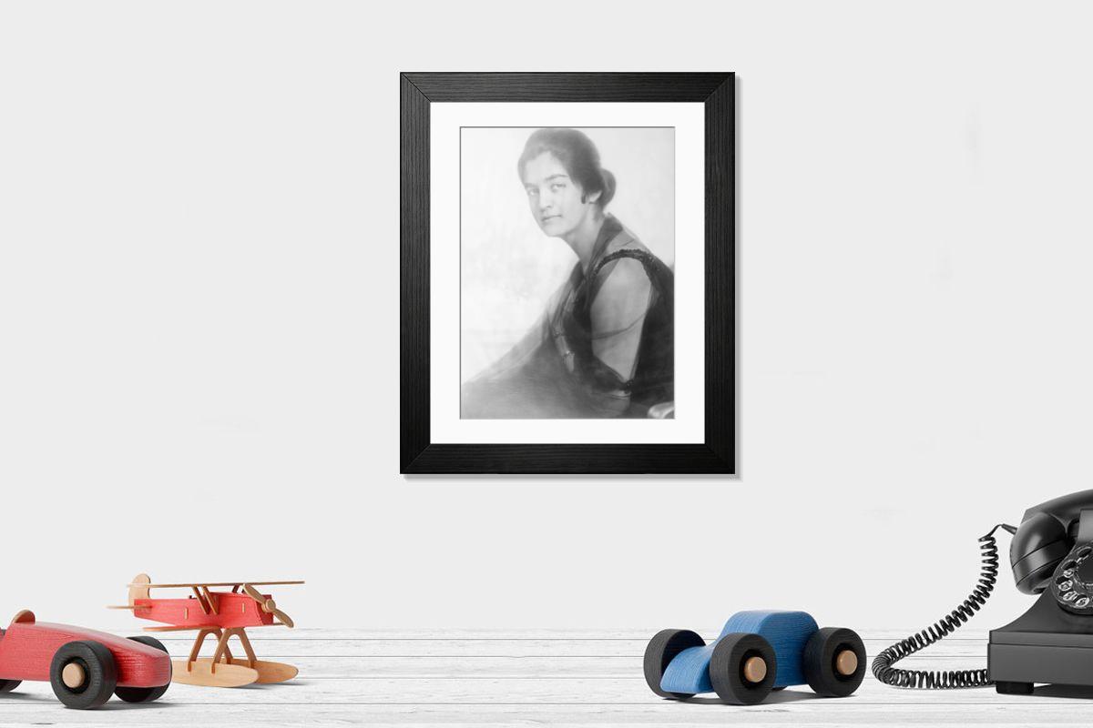 Shown hanging in a room: Modern 14"x12" (36x31cm)