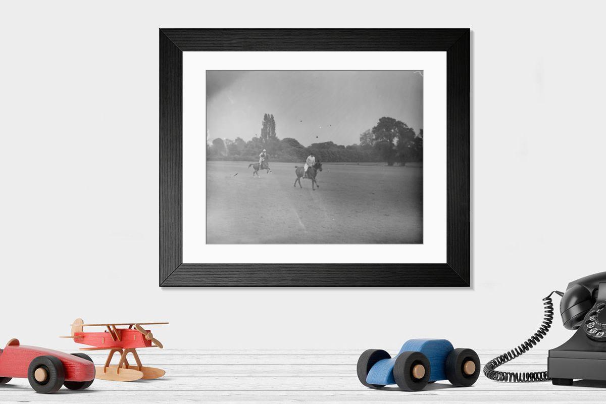 Shown hanging in a room: Modern 14"x12" (36x31cm)