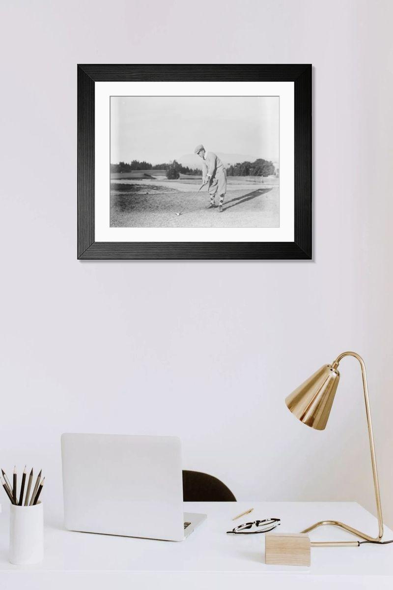 Shown hanging in a room: Modern 14"x12" (36x31cm)