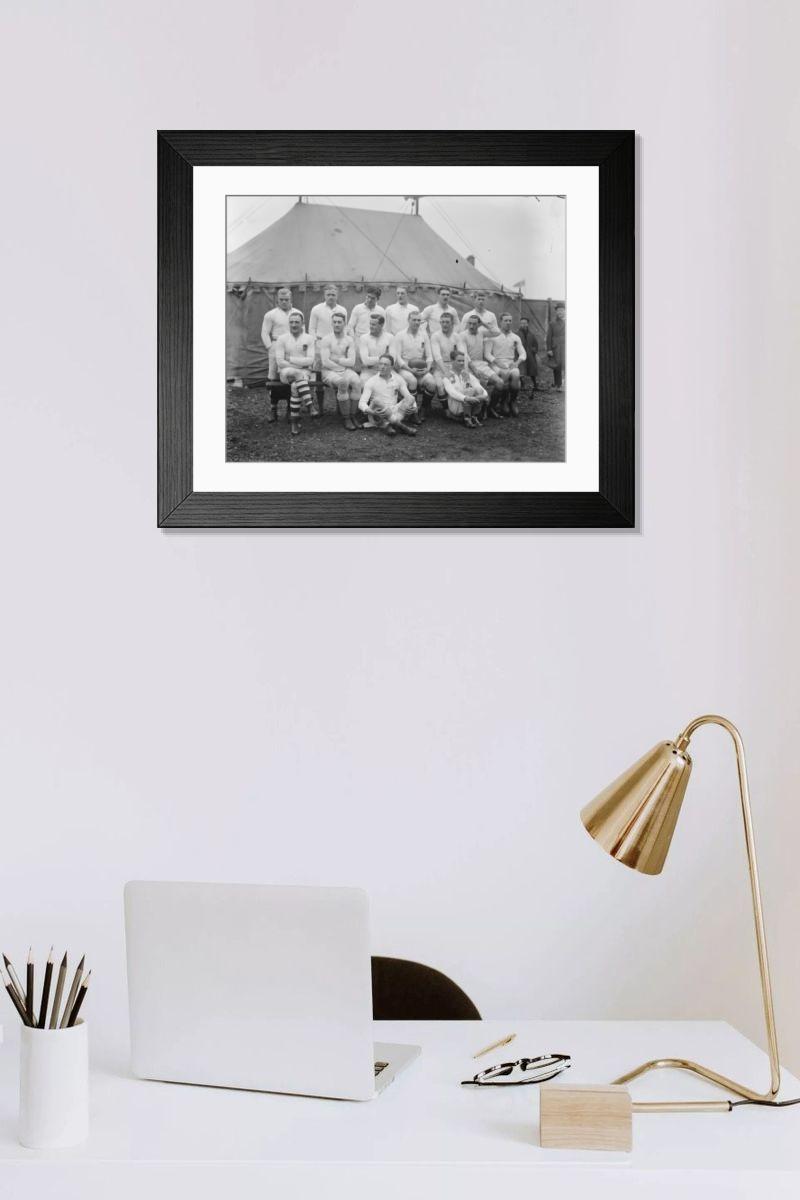 Shown hanging in a room: Modern 14"x12" (36x31cm)