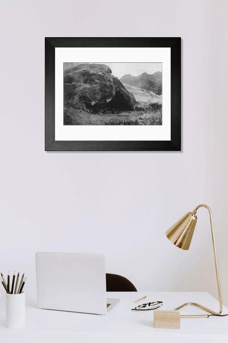 Shown hanging in a room: Modern 14"x12" (36x31cm)