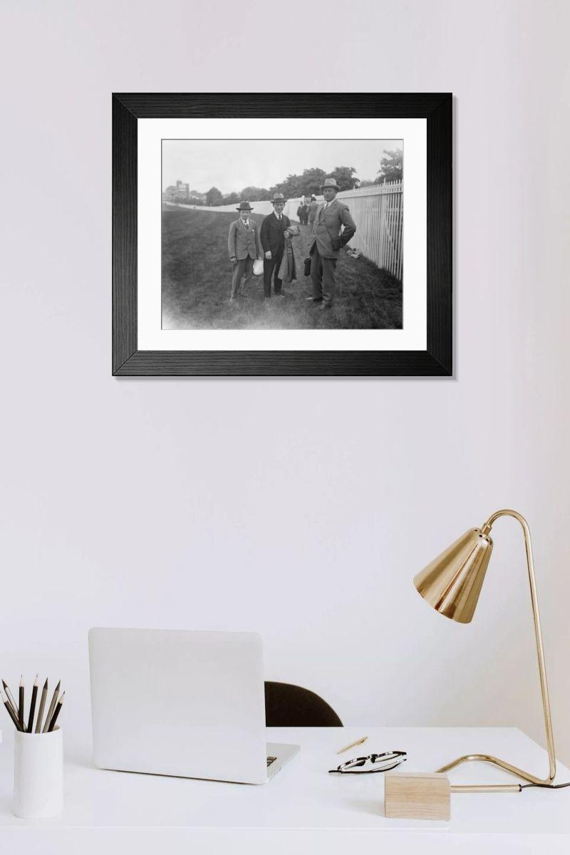 Shown hanging in a room: Modern 14"x12" (36x31cm)