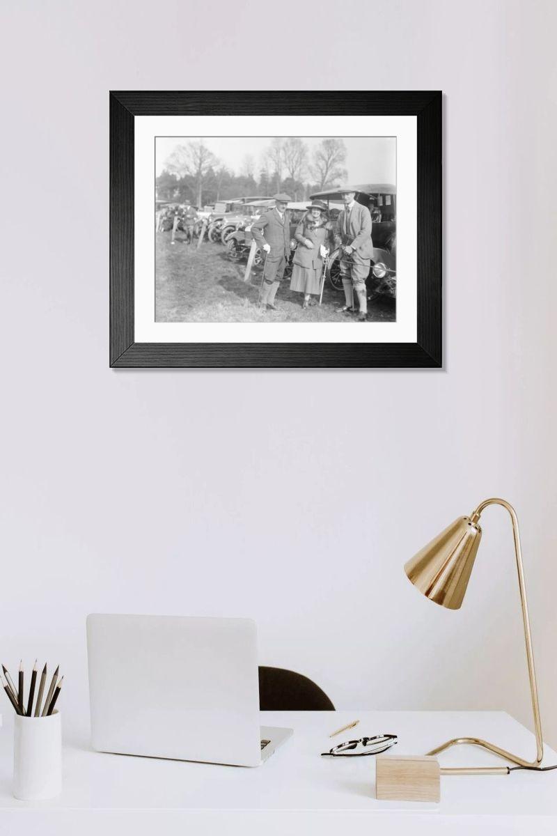 Shown hanging in a room: Modern 14"x12" (36x31cm)