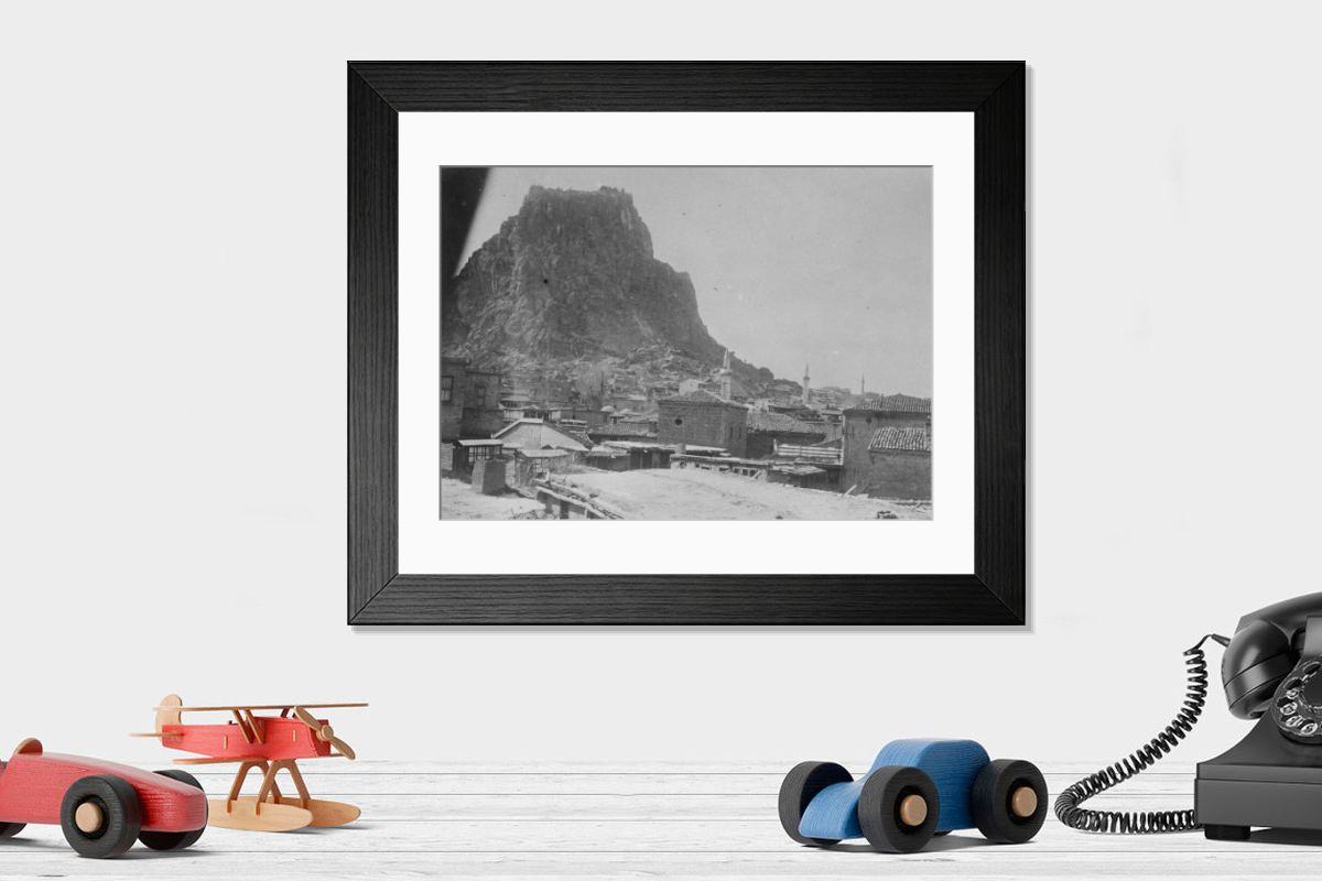 Shown hanging in a room: Modern 14"x12" (36x31cm)