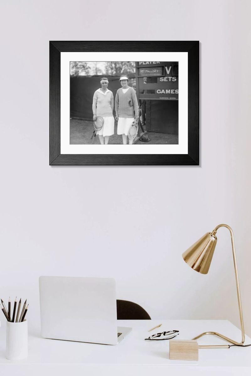 Shown hanging in a room: Modern 14"x12" (36x31cm)