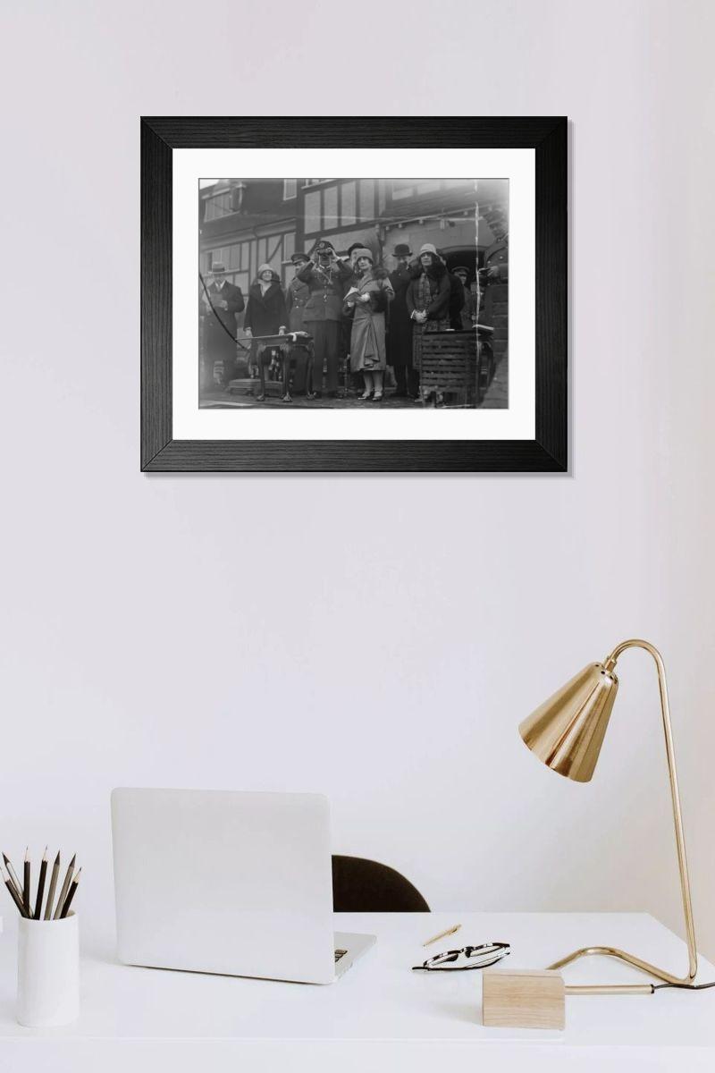 Shown hanging in a room: Modern 14"x12" (36x31cm)