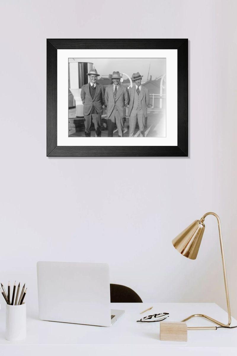 Shown hanging in a room: Modern 14"x12" (36x31cm)