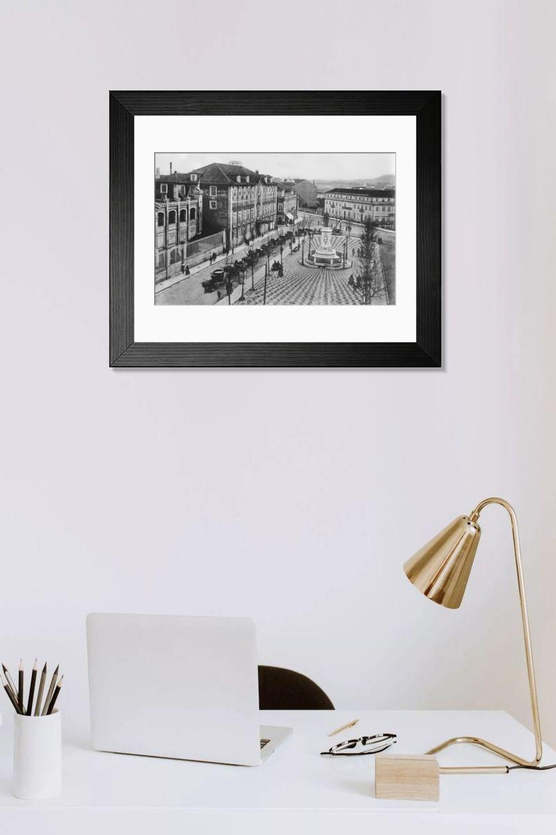 Shown hanging in a room: Modern 14"x12" (36x31cm)