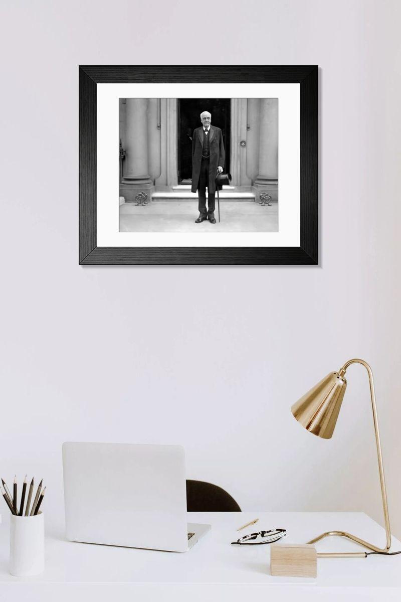 Shown hanging in a room: Modern 14"x12" (36x31cm)