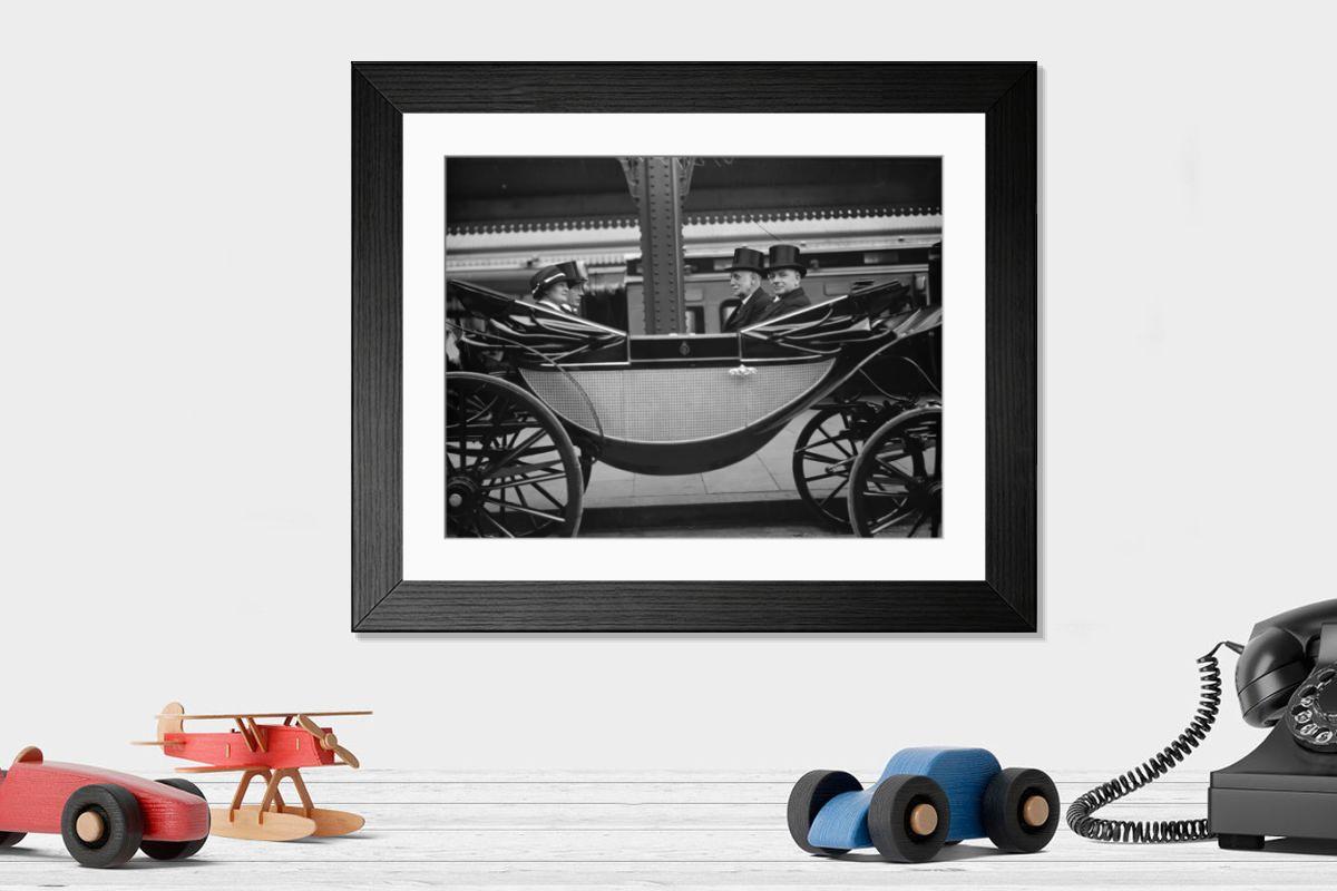 Shown hanging in a room: Modern 14"x12" (36x31cm)