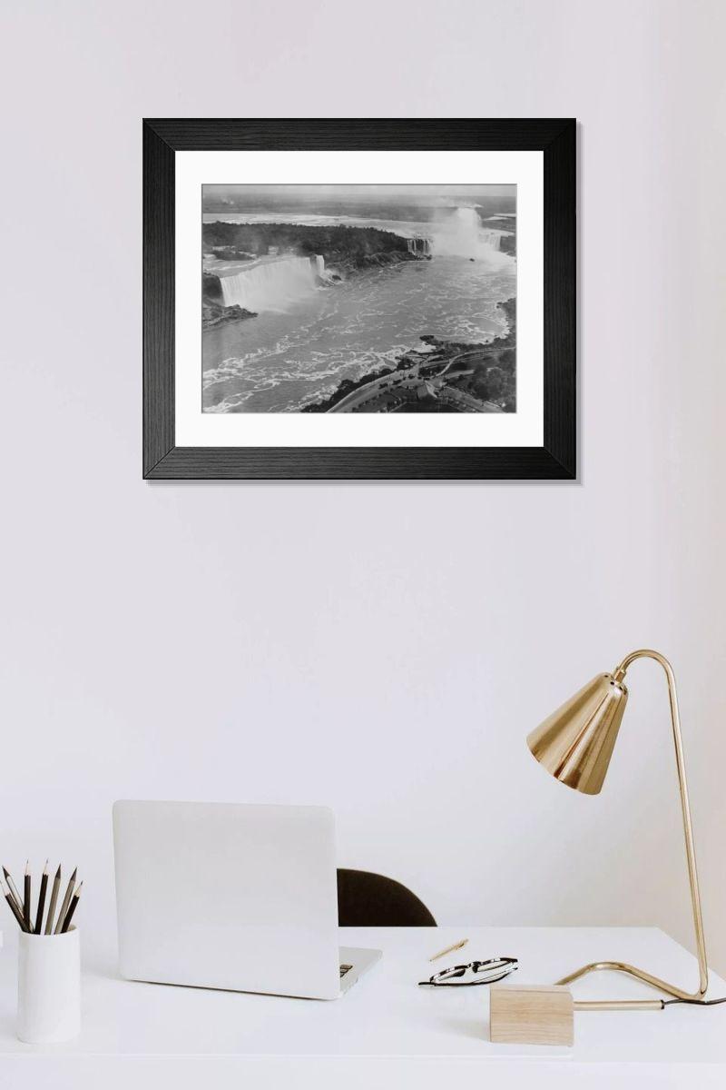 Shown hanging in a room: Modern 14"x12" (36x31cm)