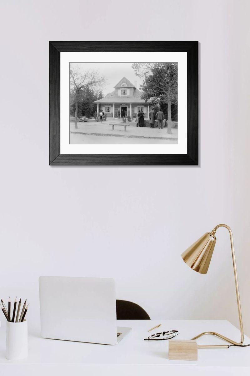 Shown hanging in a room: Modern 14"x12" (36x31cm)