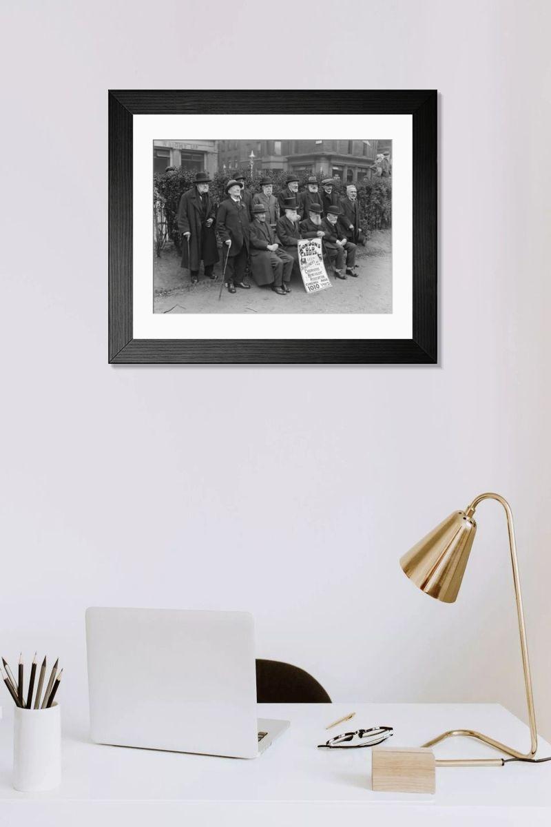 Shown hanging in a room: Modern 14"x12" (36x31cm)