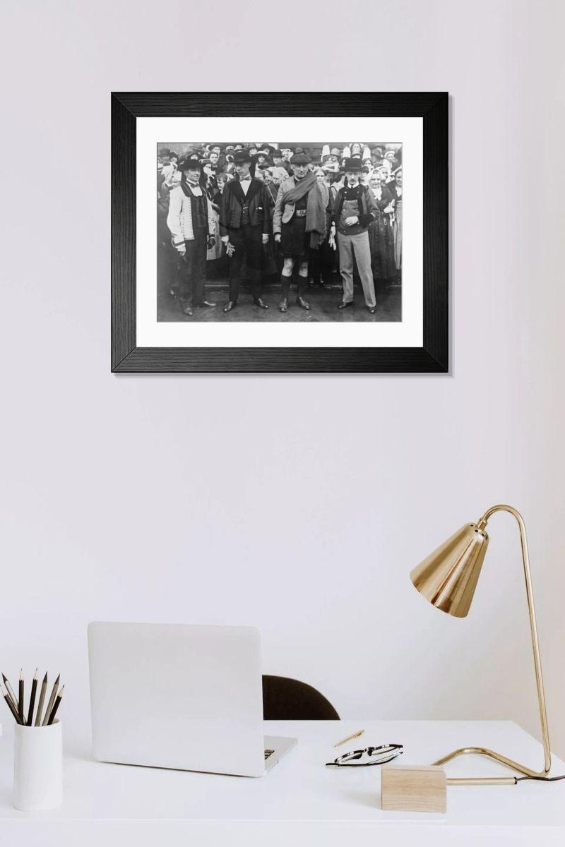 Shown hanging in a room: Modern 14"x12" (36x31cm)