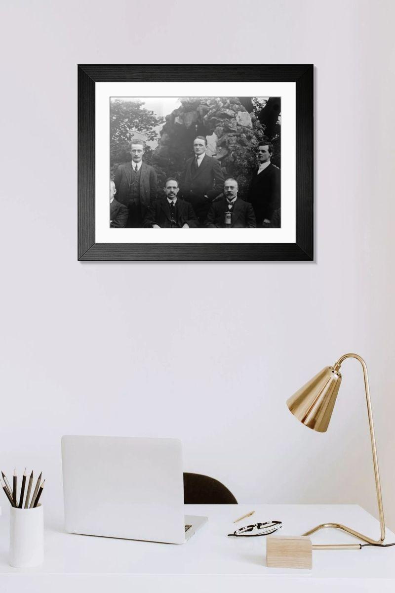 Shown hanging in a room: Modern 14"x12" (36x31cm)