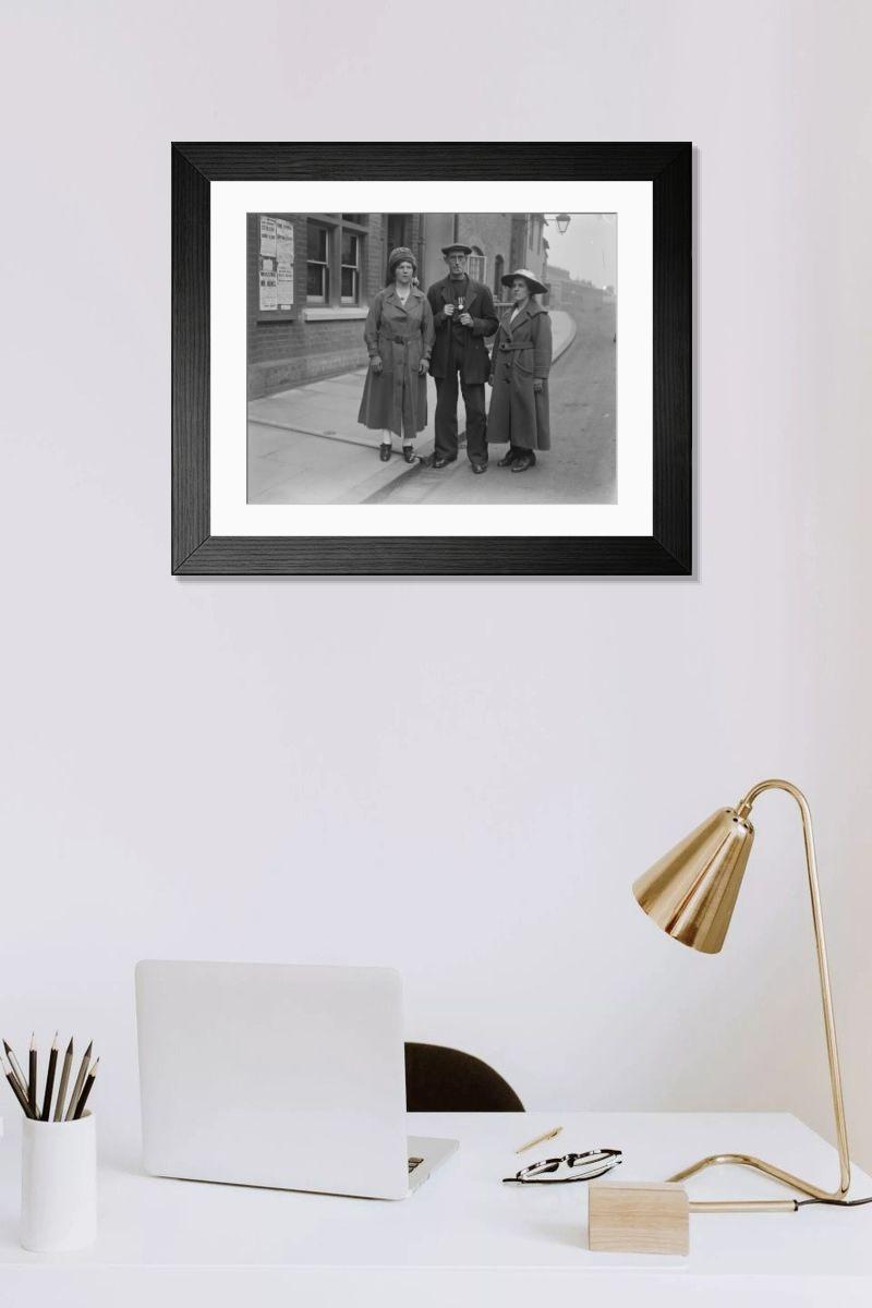 Shown hanging in a room: Modern 14"x12" (36x31cm)