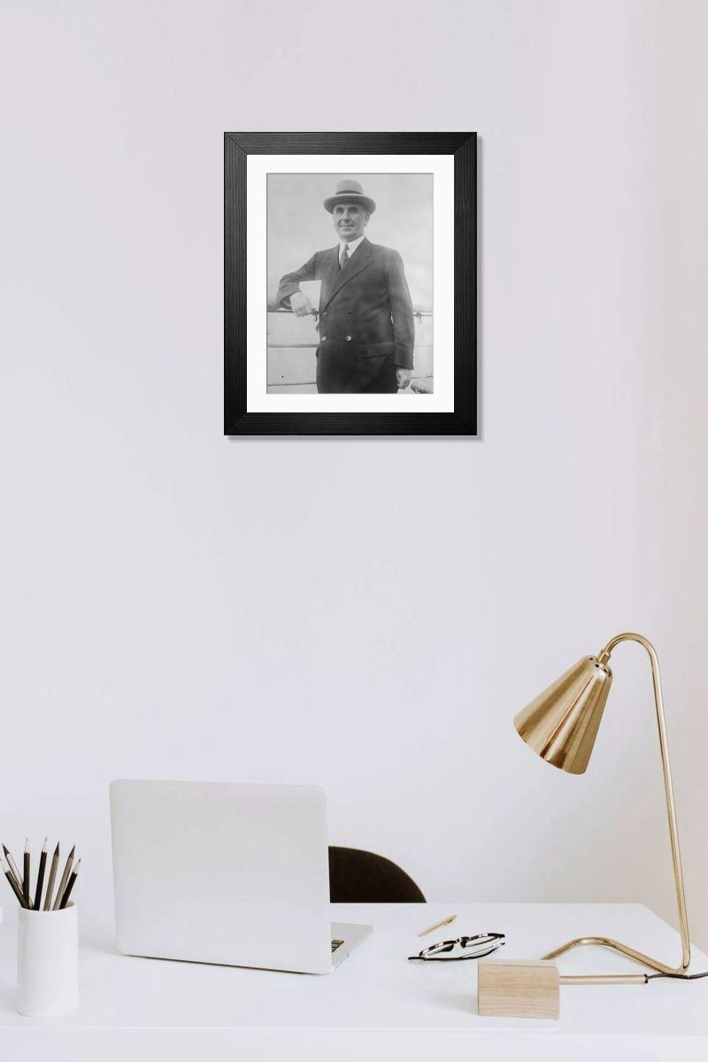 Shown hanging in a room: Modern 14"x12" (36x31cm)