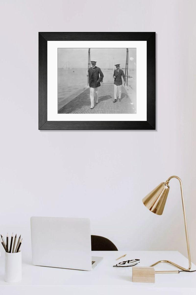 Shown hanging in a room: Modern 14"x12" (36x31cm)