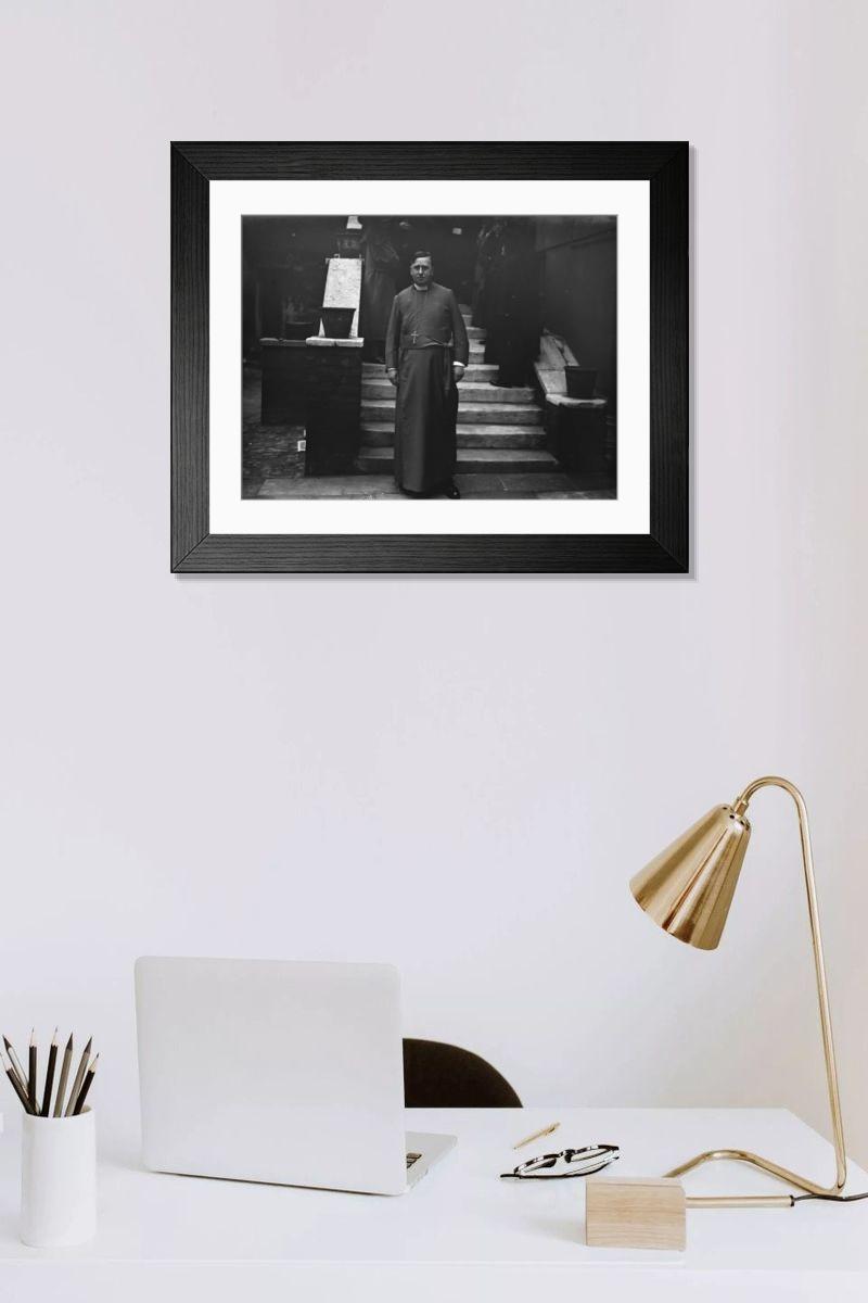 Shown hanging in a room: Modern 14"x12" (36x31cm)